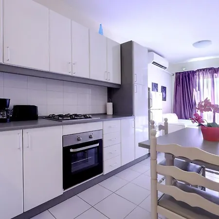 Seaside With Side Sea Views - New * Mellieħa