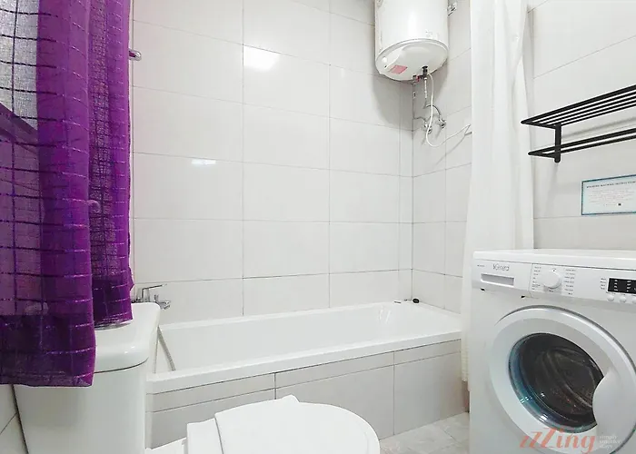 Bright Flat In 아파트 *