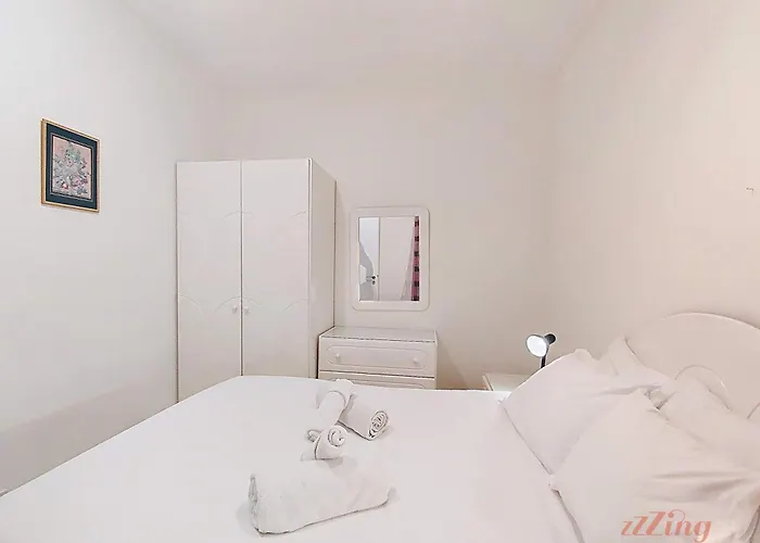 Bright Flat In Apartament